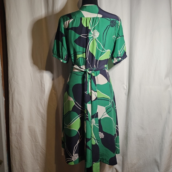 Banana Republic 100% Silk Wrap Dress Large Floral Pattern Green & Navy & White - Picture 4 of 9